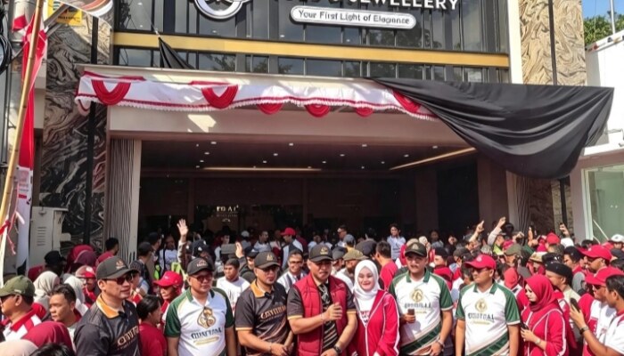 Lautan Manusia di Arek Lancor! 36 Ribu Warga Tumpah Ruah Ramaikan Grand Opening Central 88 Gold Jewellery