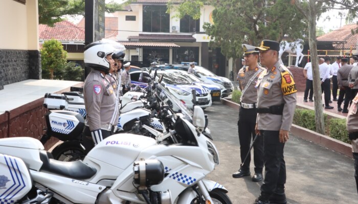 Kapolres Kuningan Pimpin Apel Operasi Patuh Lodaya 2026, Tekankan Keselamatan Berlalu Lintas