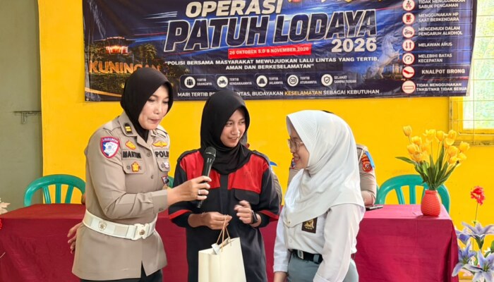 Sat Lantas Polres Kuningan Sosialisasi Safety Riding dan Ops Patuh Lodaya 2026 di SMKN 1 Jagara